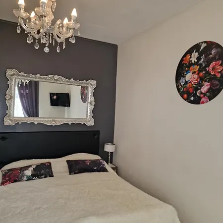 大海和山丘膳食公寓 3*