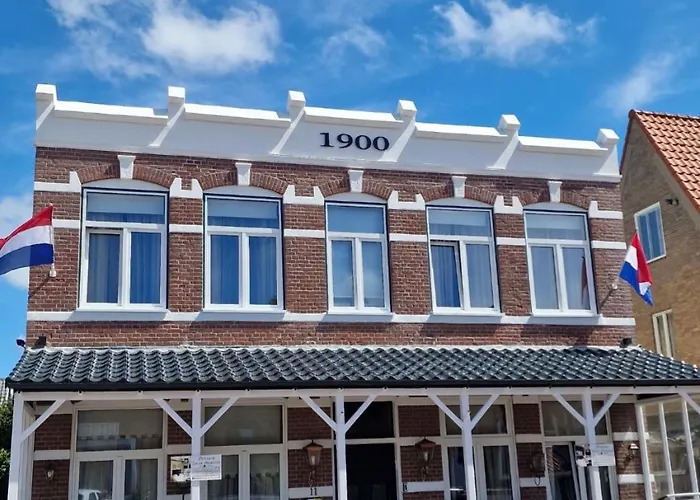 招待所 大海和山丘膳食公寓 3*