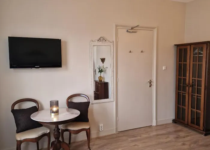 招待所 大海和山丘膳食公寓 赞德沃特