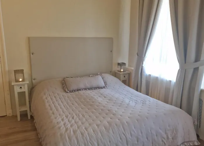 Zee En Duinzicht بيت ضيافة