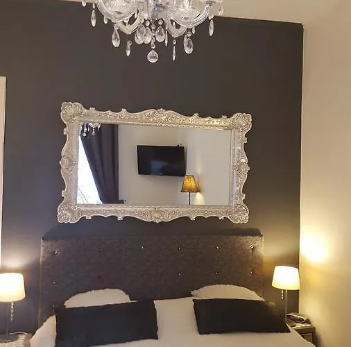 大海和山丘膳食公寓